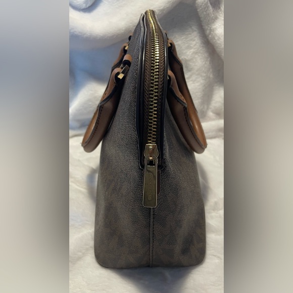 MK Michael Kors Cindy Medium Logo & Leather Satchel - Picture 8 of 11